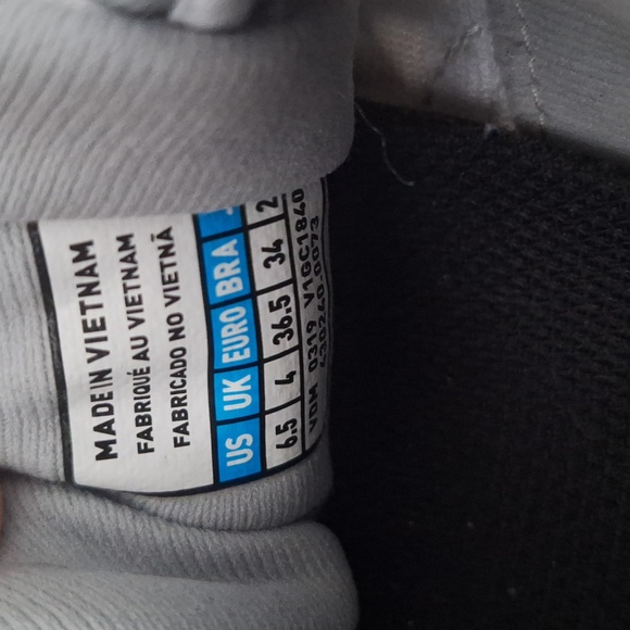 Indoor non marking court shoes - Picture 5 of 5